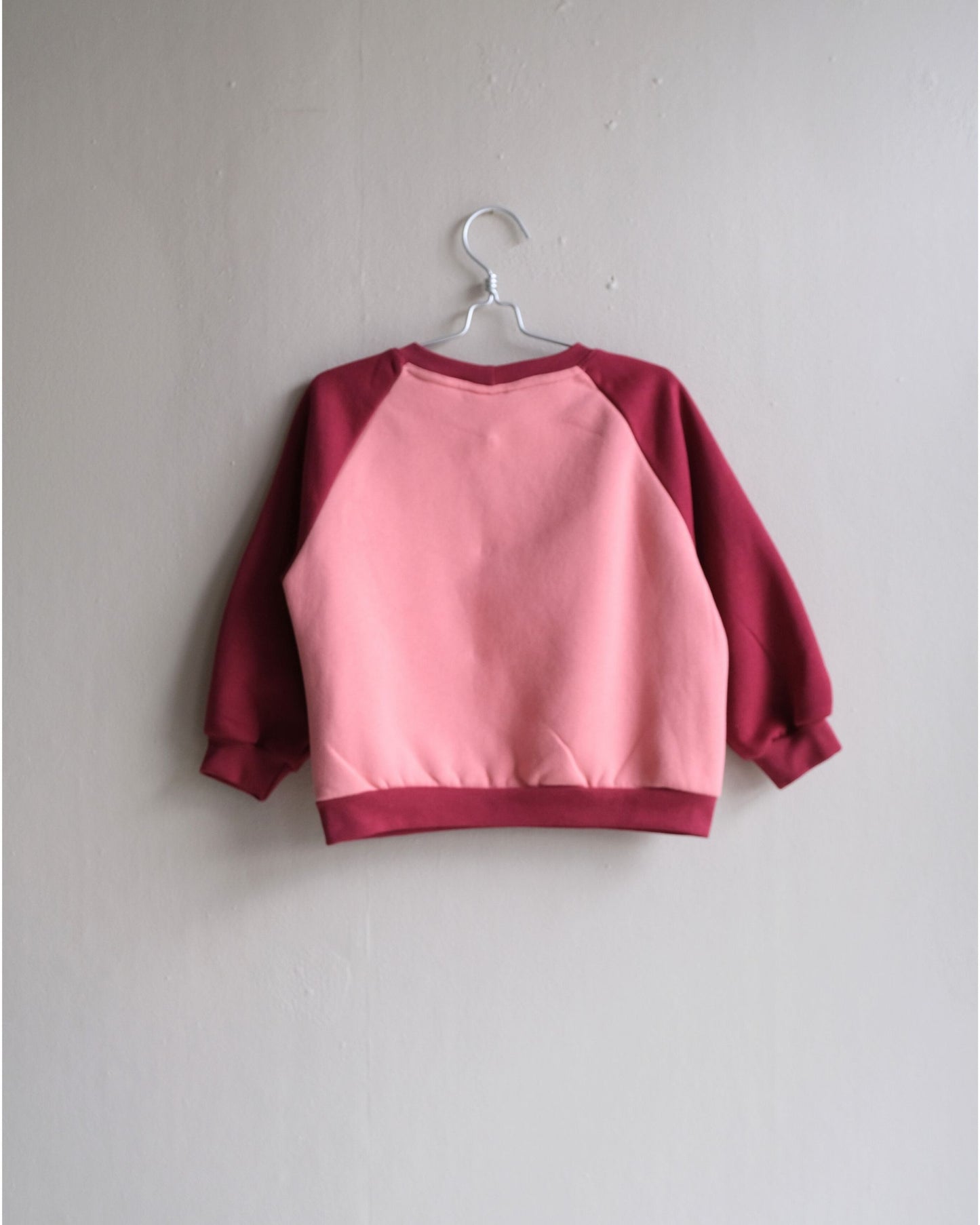 KIND OF PERFECT SWEATSHIRT